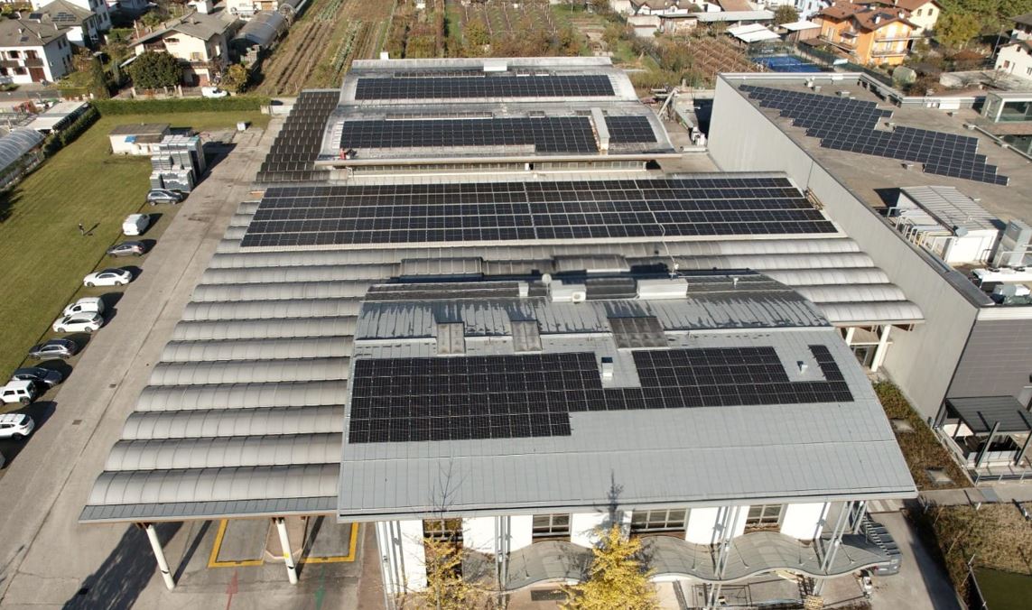 Energie rinnovabili e Impianto fotovoltaico su capannone industriale